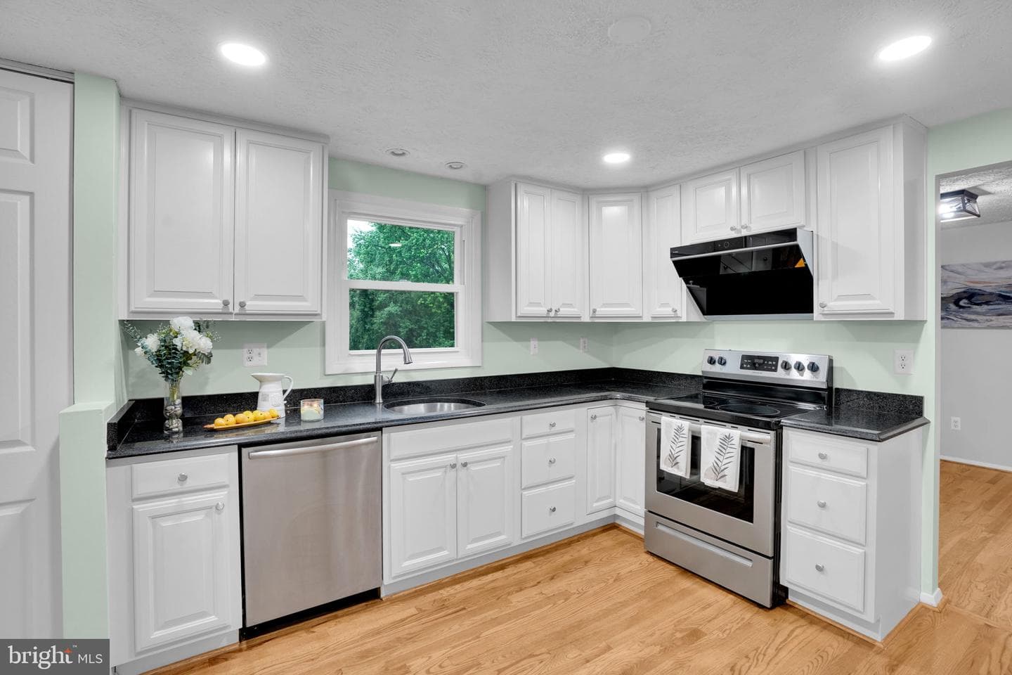 8604 Calypso Lane photo 6