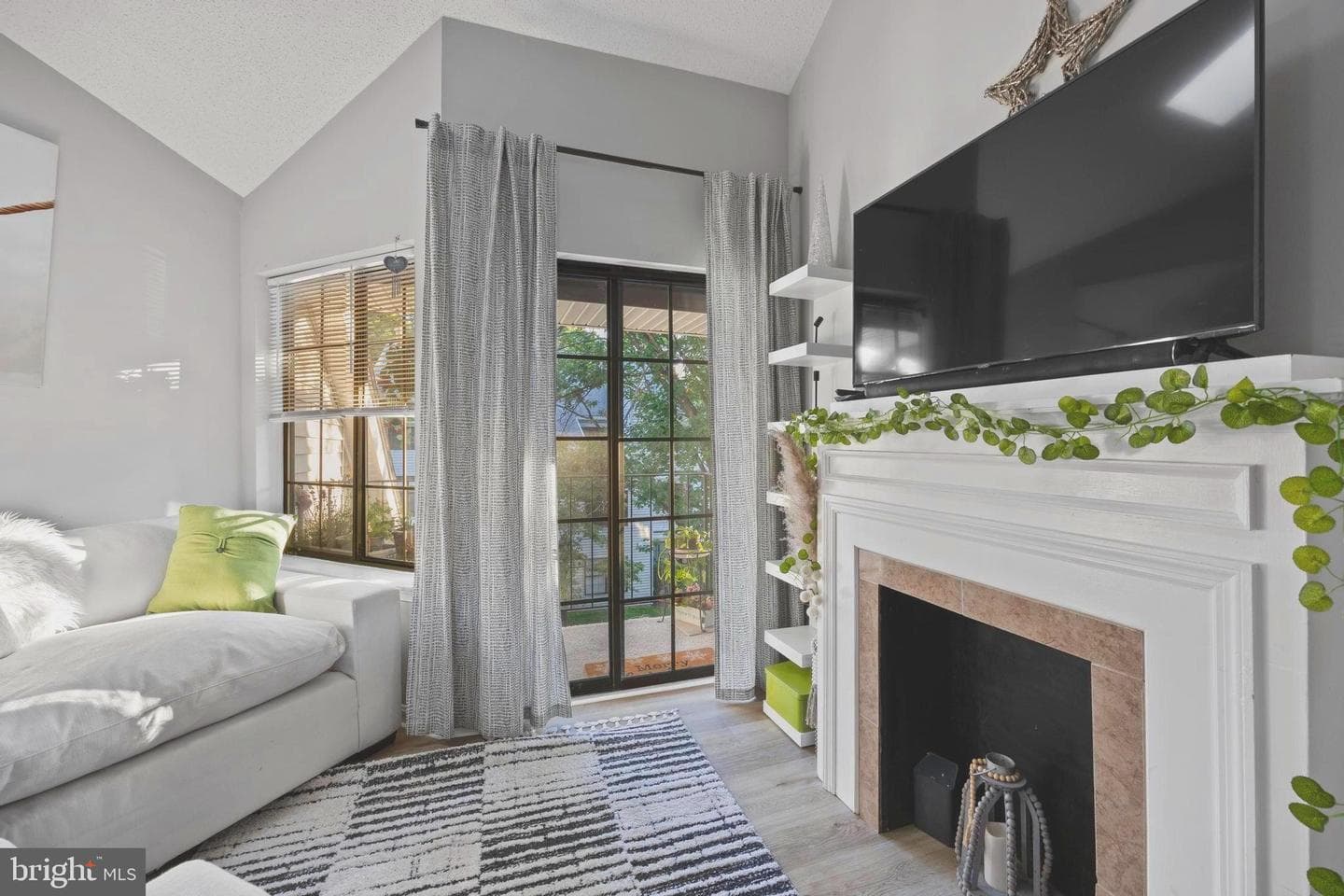 1611 Carriage House Terrace #1611-F photo 9