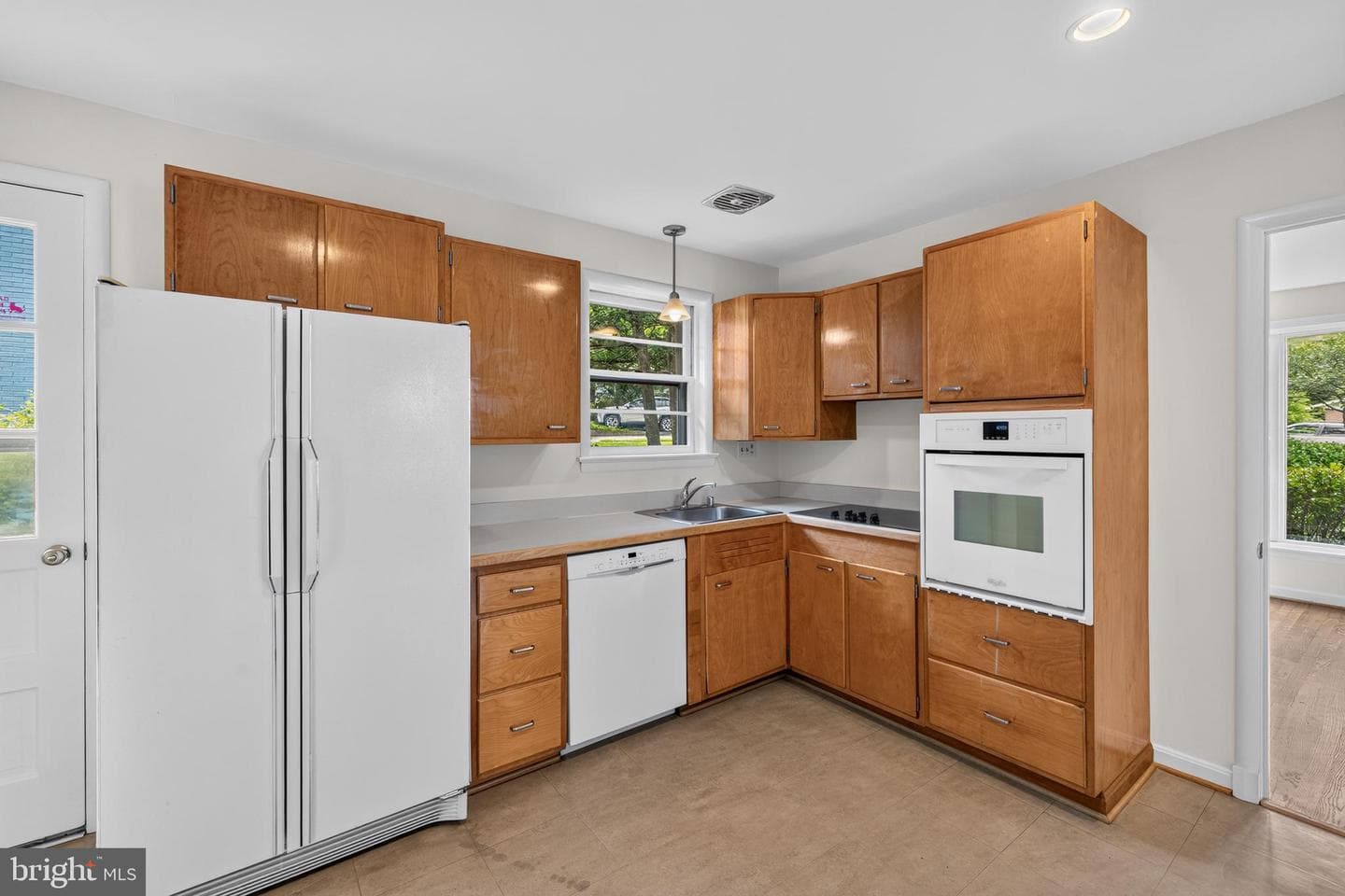 3505 Kensington Court photo 11
