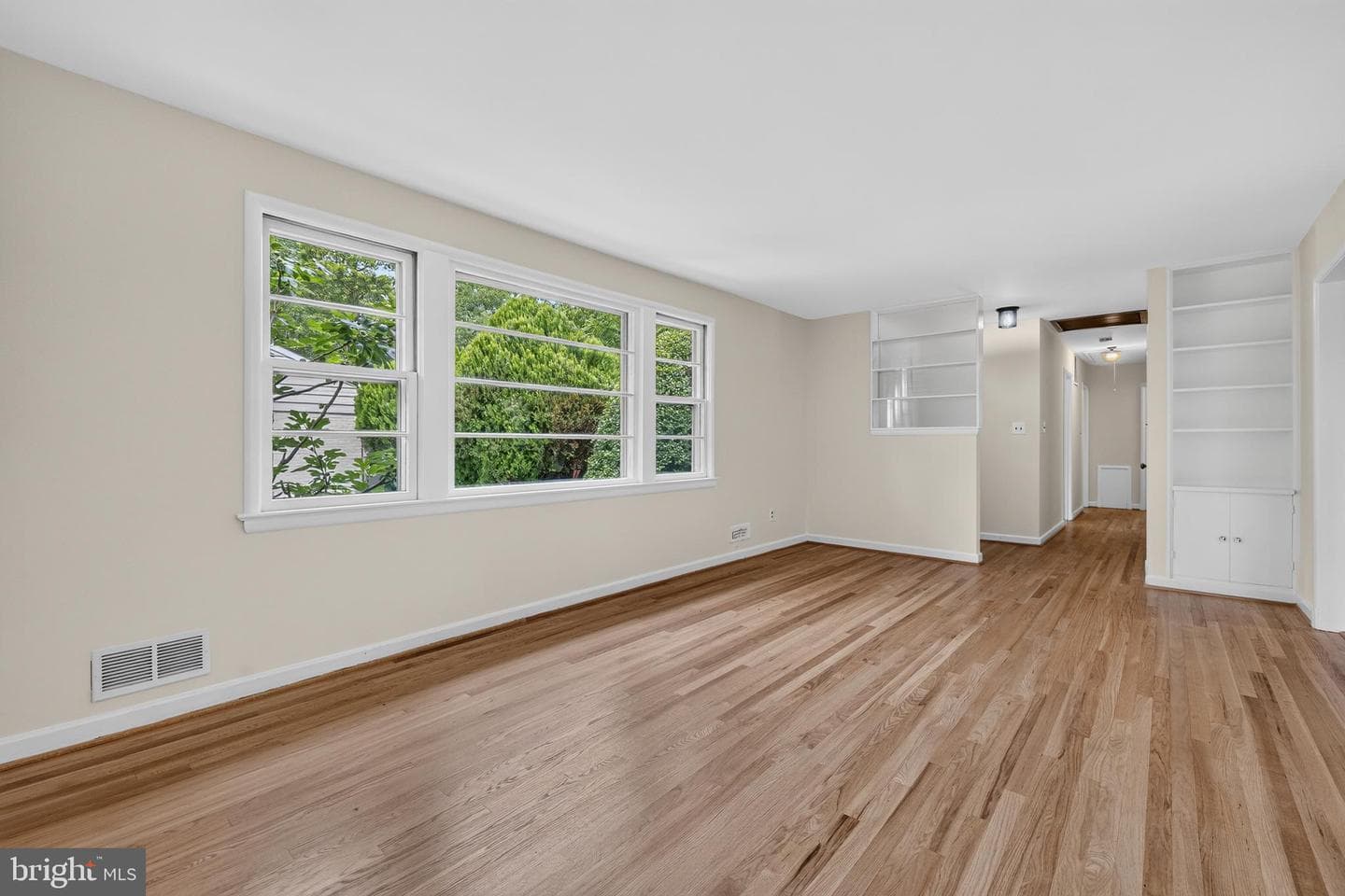 3505 Kensington Court photo 5