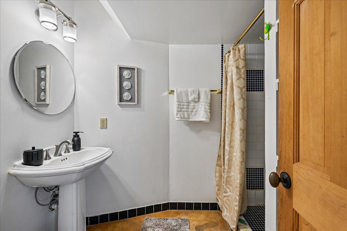 7108 Holly Avenue photo 64