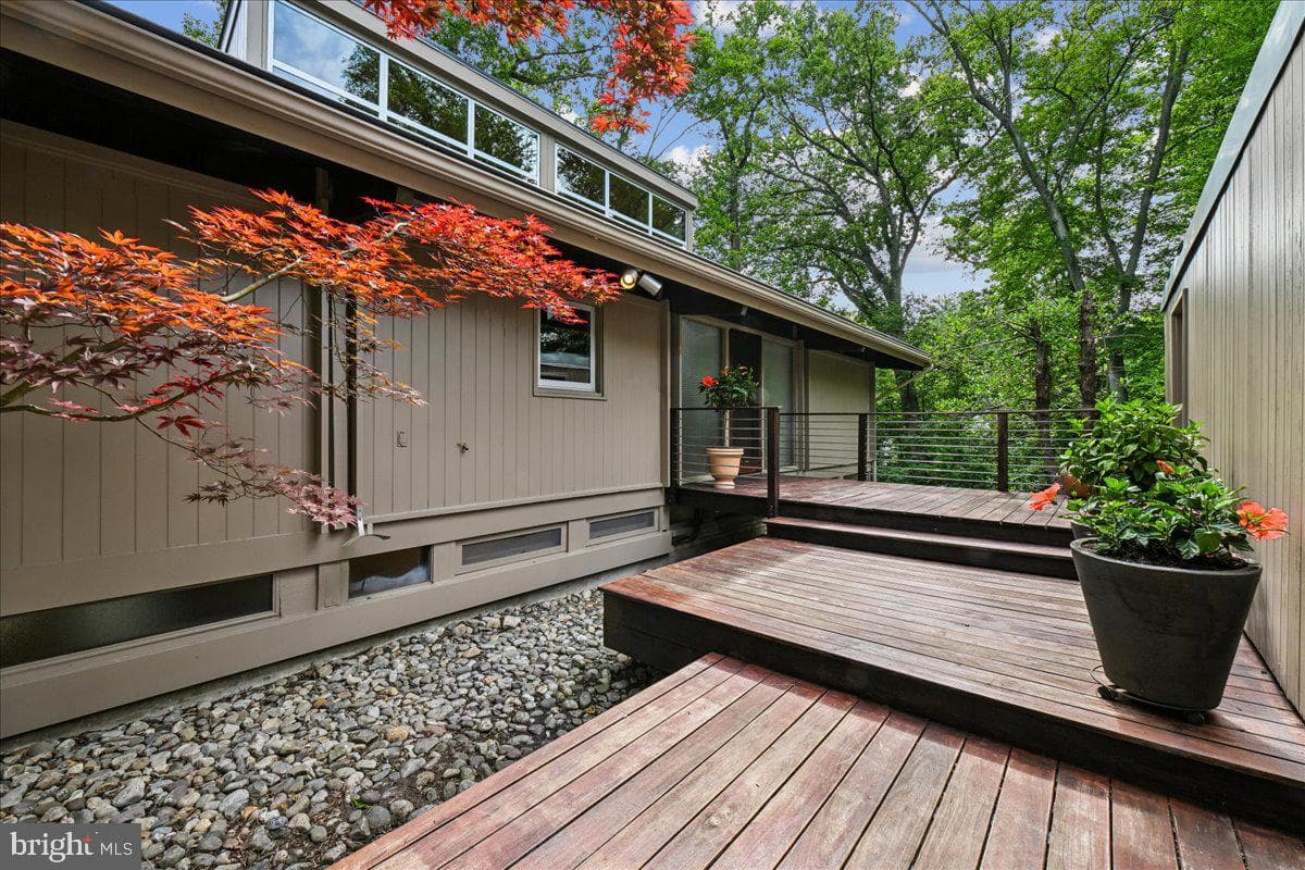 6620 Fernwood Court photo 3