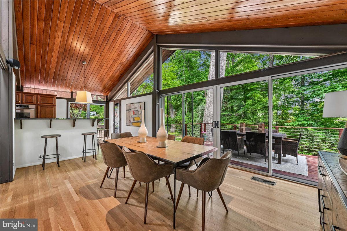 6620 Fernwood Court photo 8