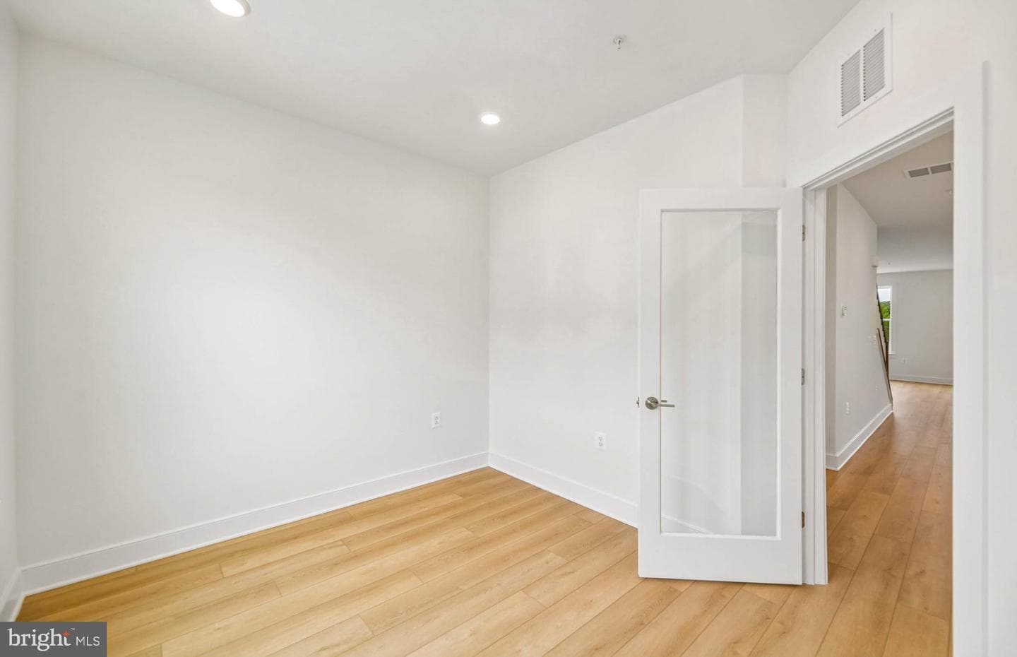512 Parkview Avenue photo 16