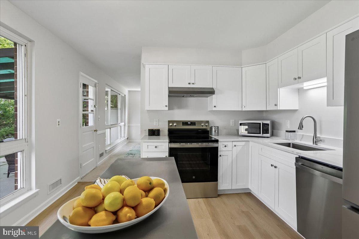 3515 Kayson Street photo 13