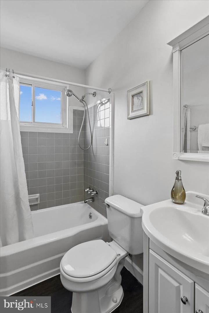 3515 Kayson Street photo 27