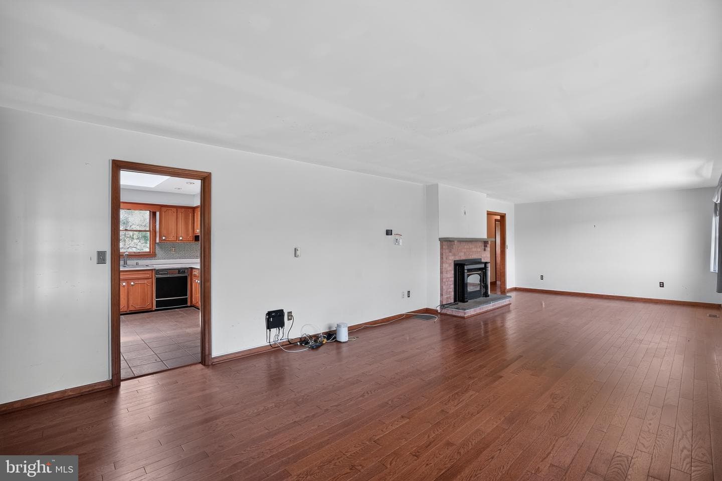 22300 Peach Tree Road photo 23