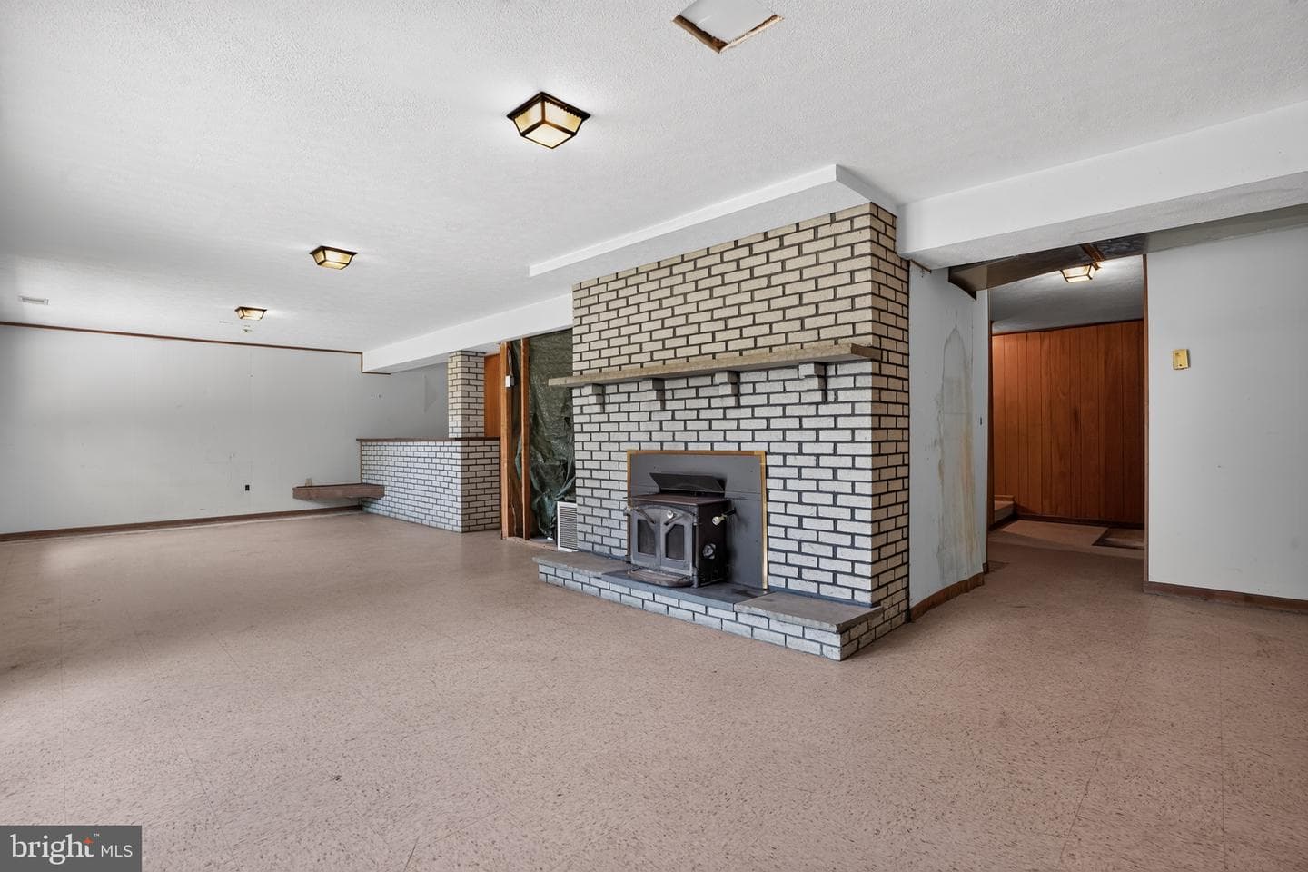 22300 Peach Tree Road photo 34
