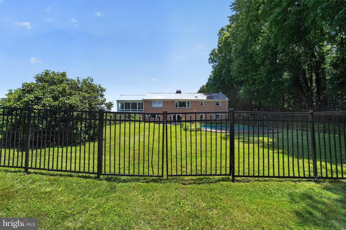 22300 Peach Tree Road photo 8