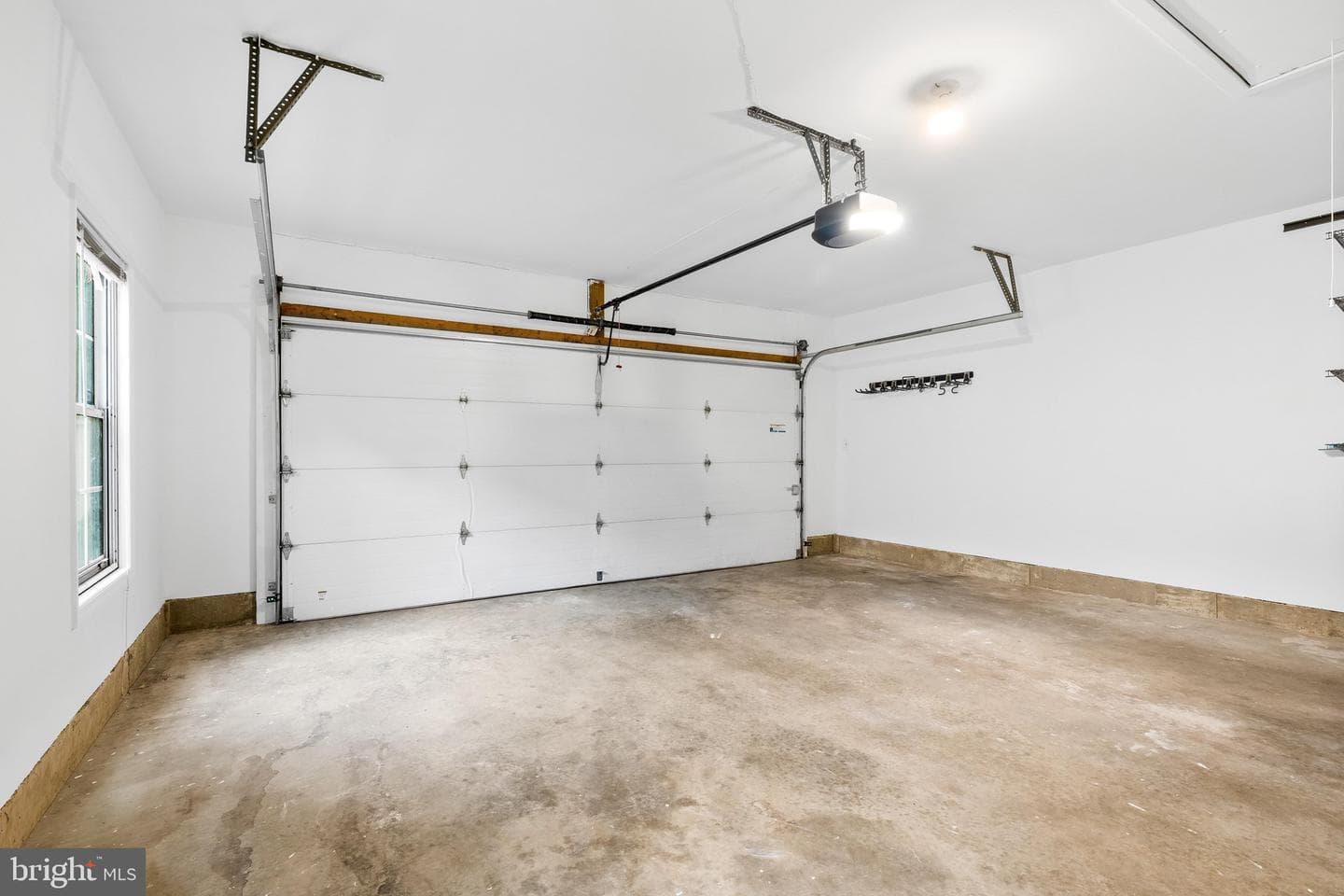 8329 Marketree Circle photo 38