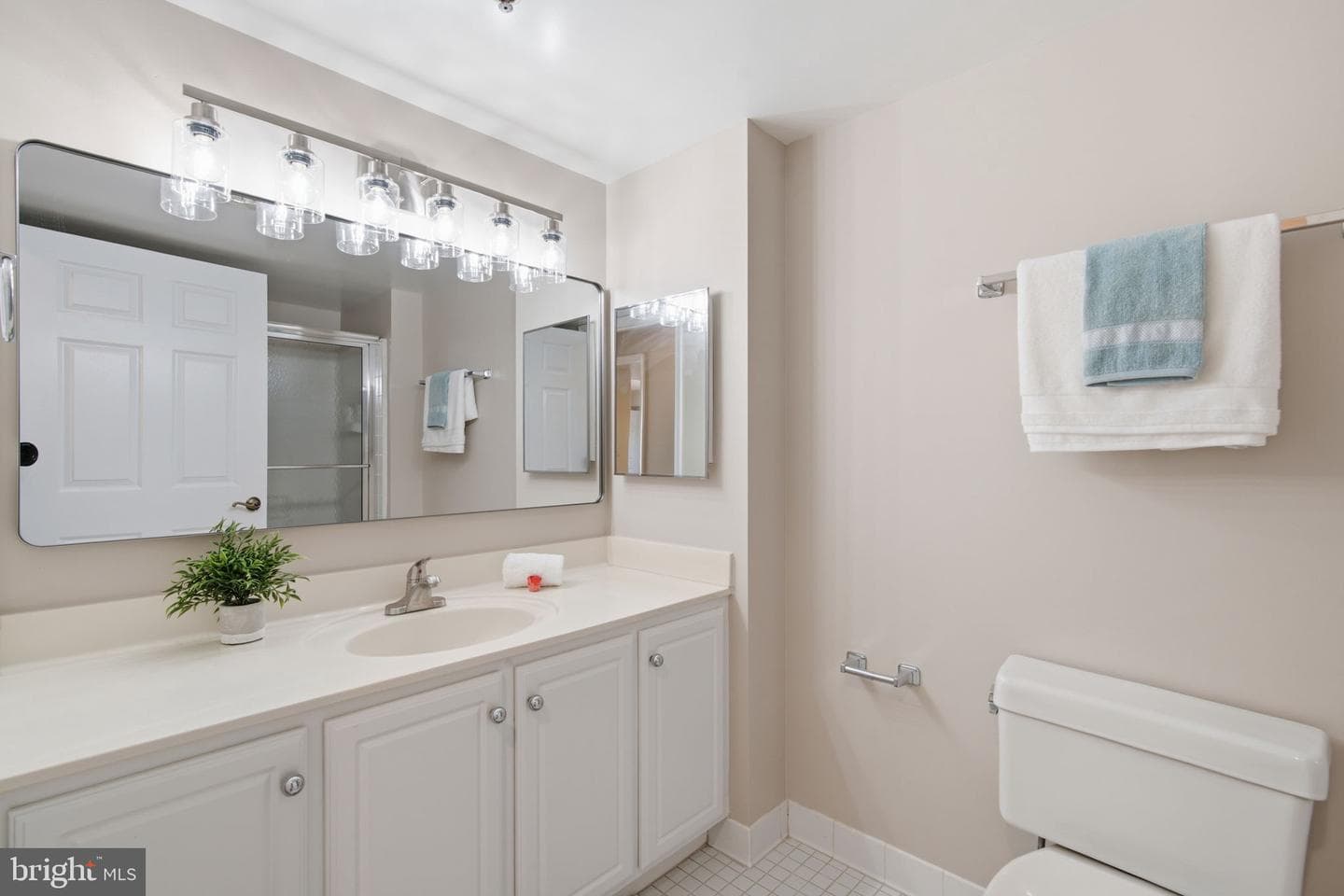 14805 Pennfield Circle #304 photo 26