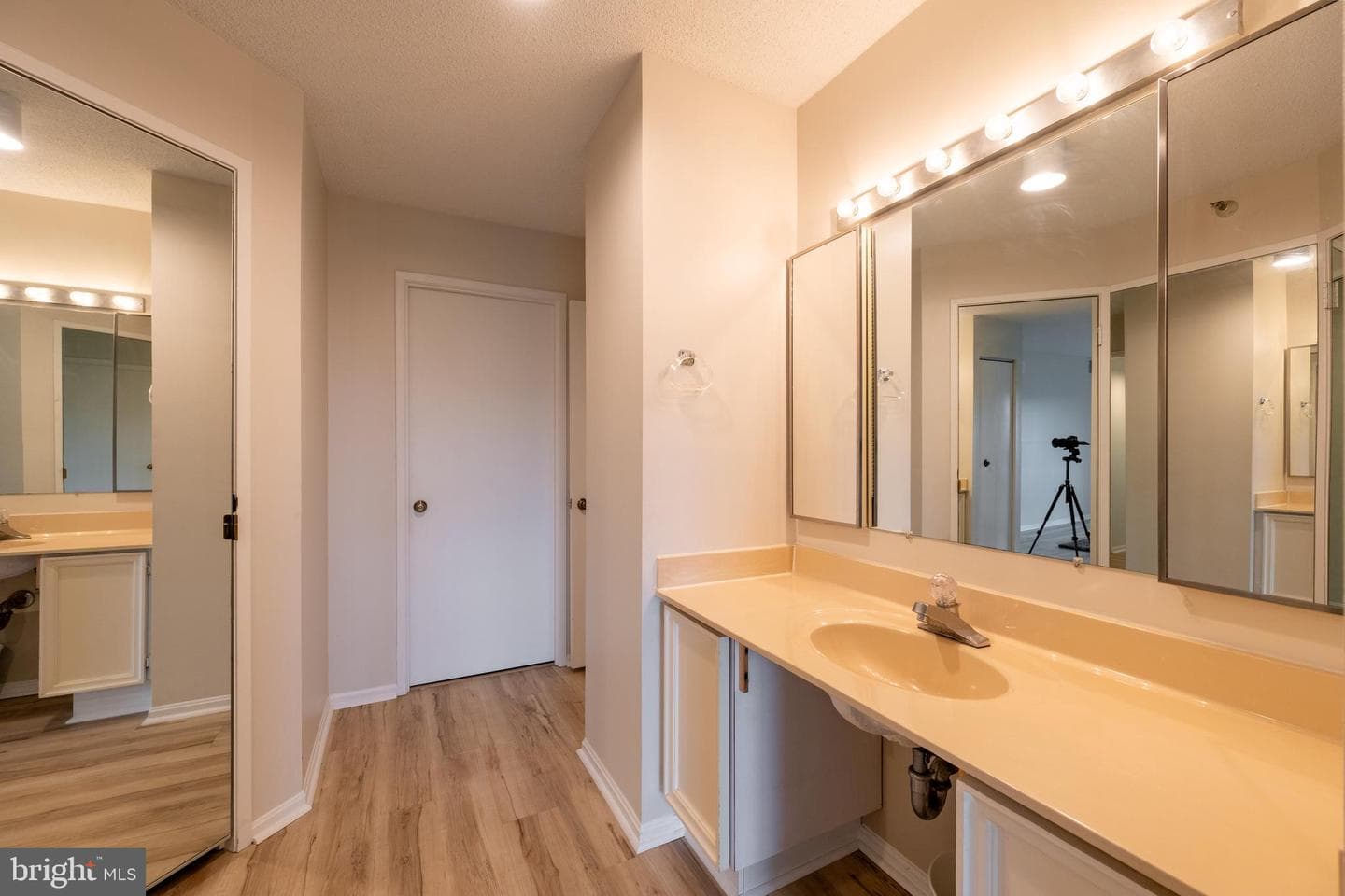 15101 Interlachen Drive #1-924 photo 20