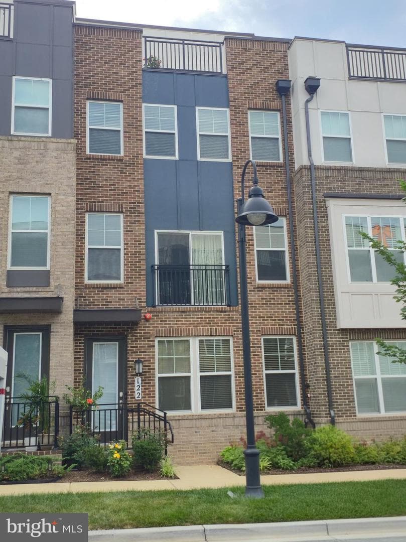 122 Dickenson Drive, Gaithersburg