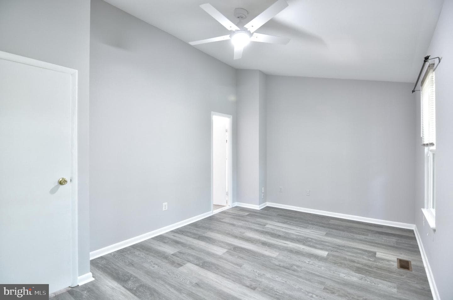13326 Waterside Circle photo 18