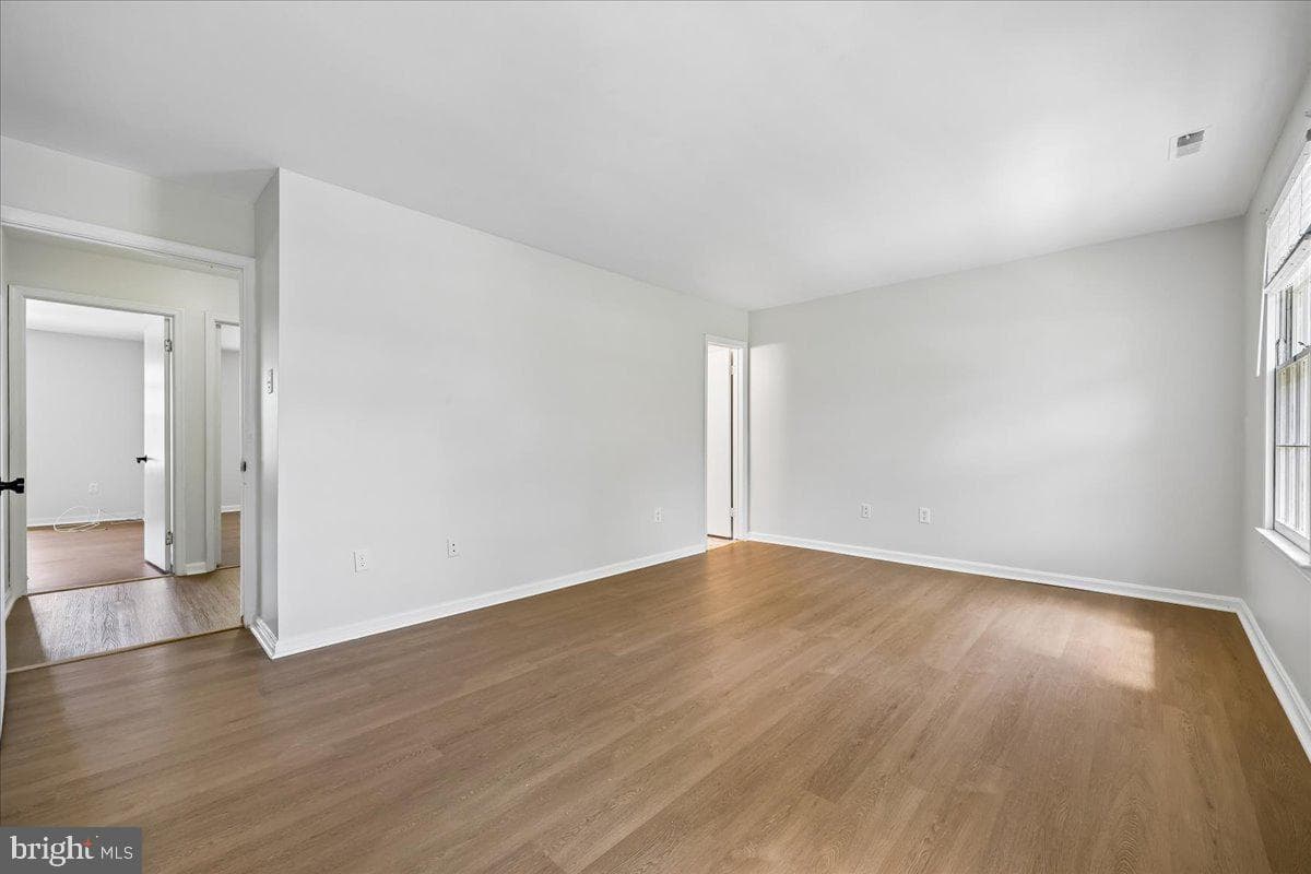 740 Quince Orchard Boulevard #102 photo 21
