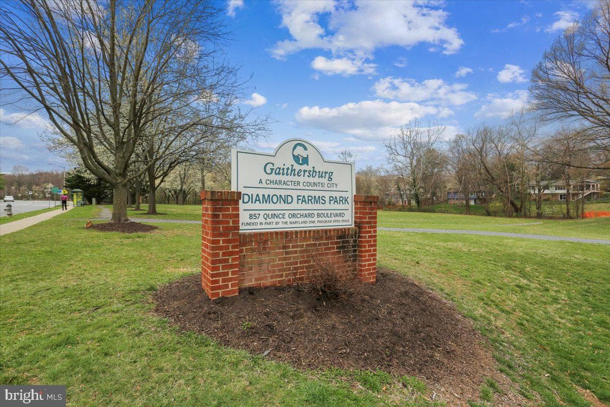 740 Quince Orchard Boulevard #102 photo 32