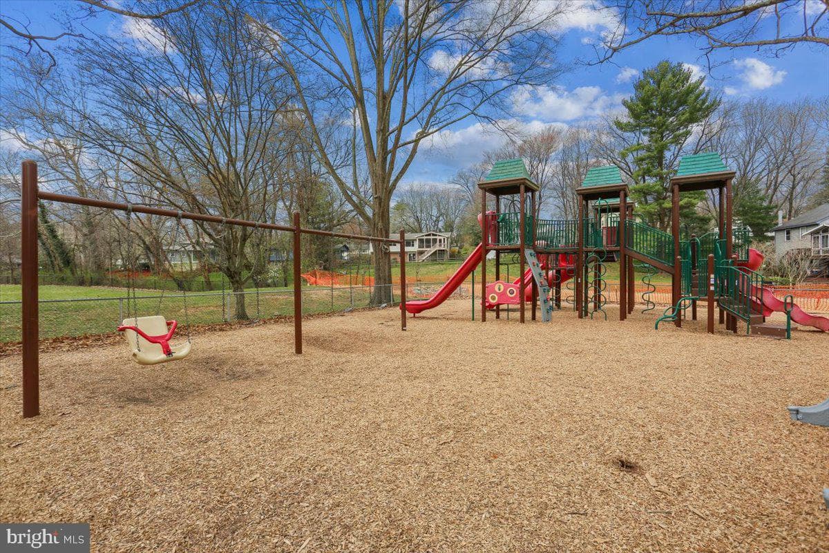 740 Quince Orchard Boulevard #102 photo 34