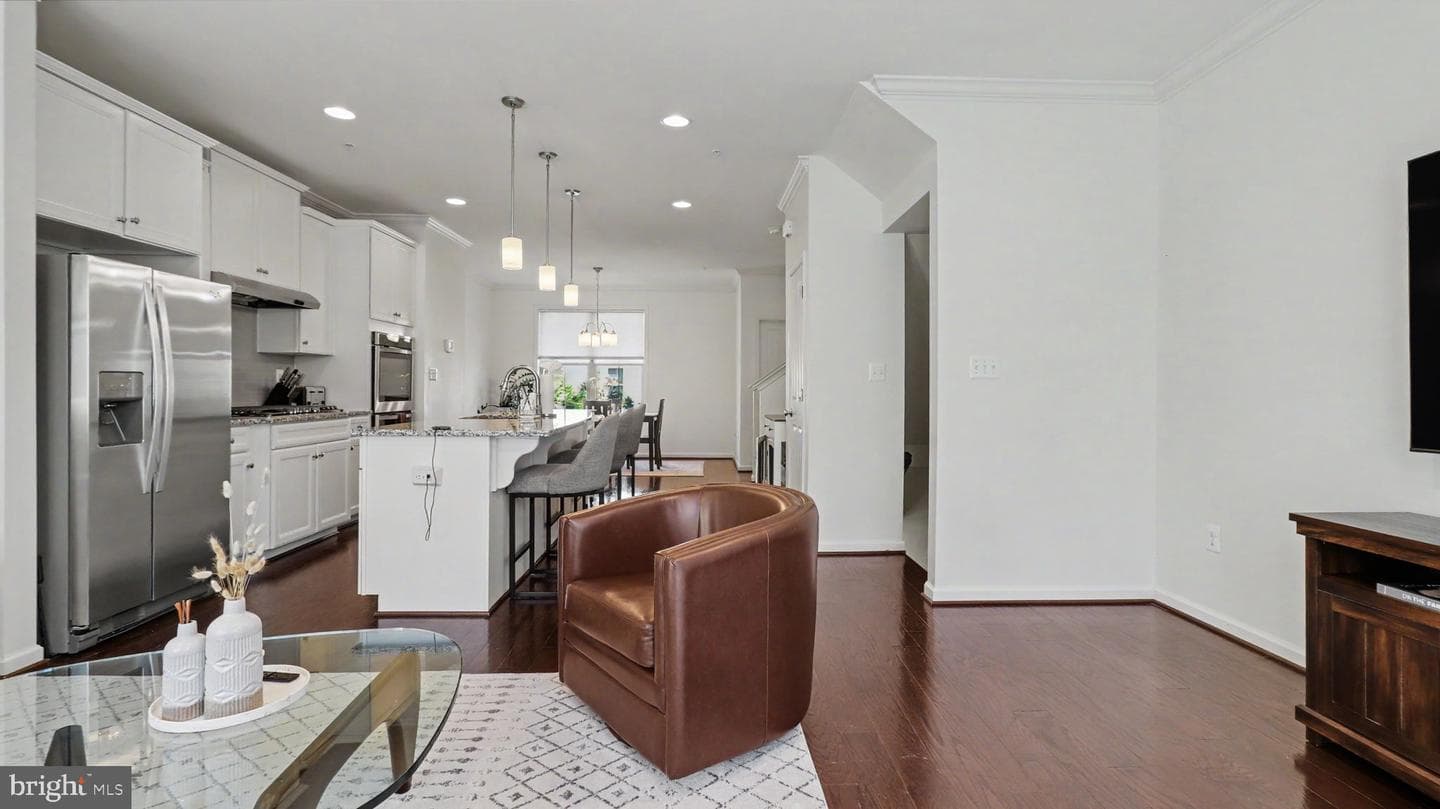 13813 Byrne Park Drive photo 22