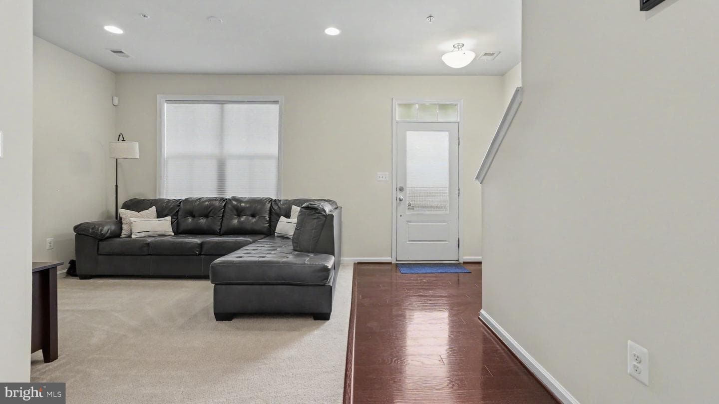 13813 Byrne Park Drive photo 6