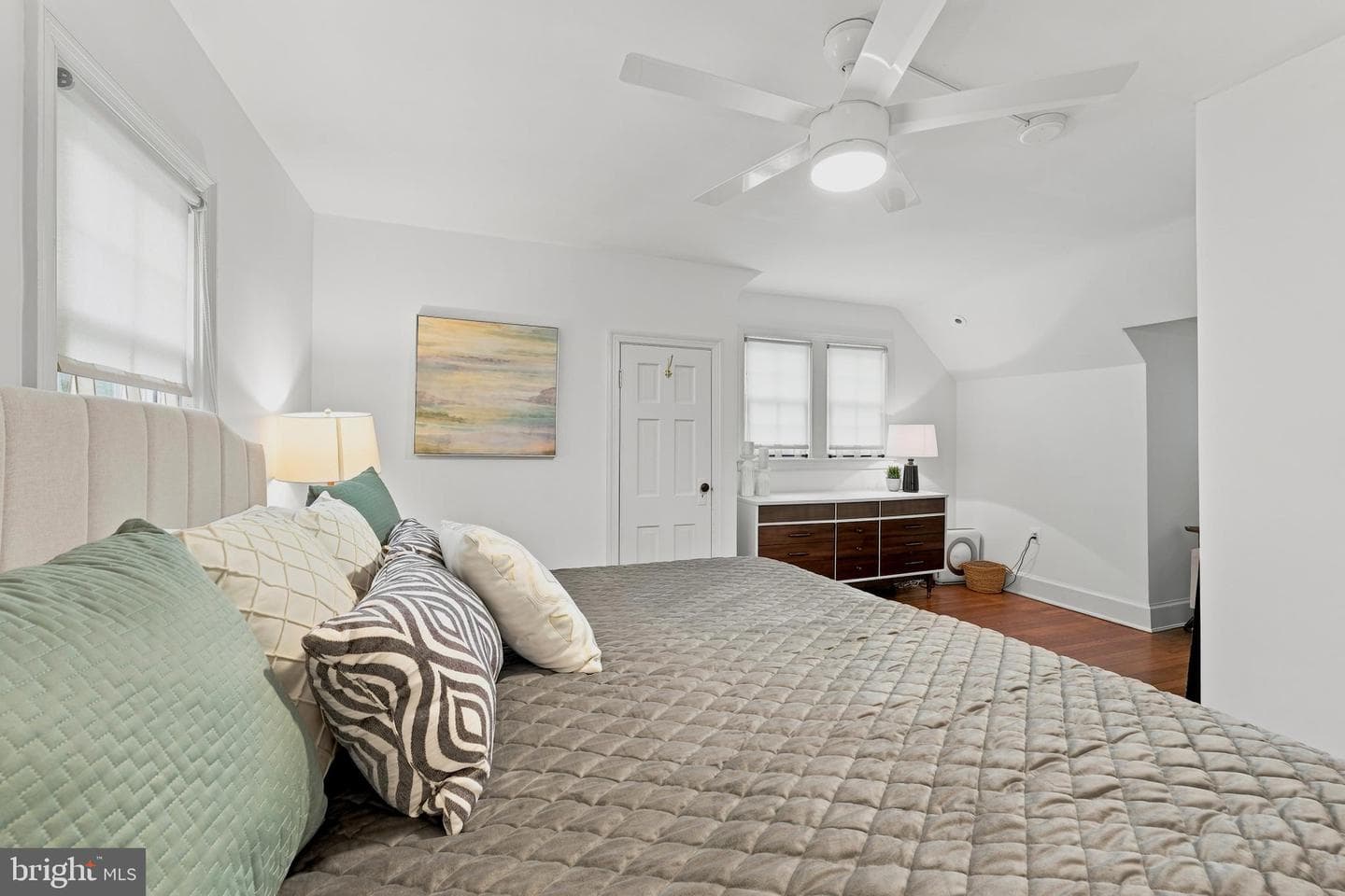 9404 Worth Avenue photo 36