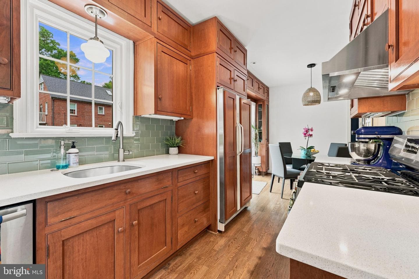 9404 Worth Avenue photo 9