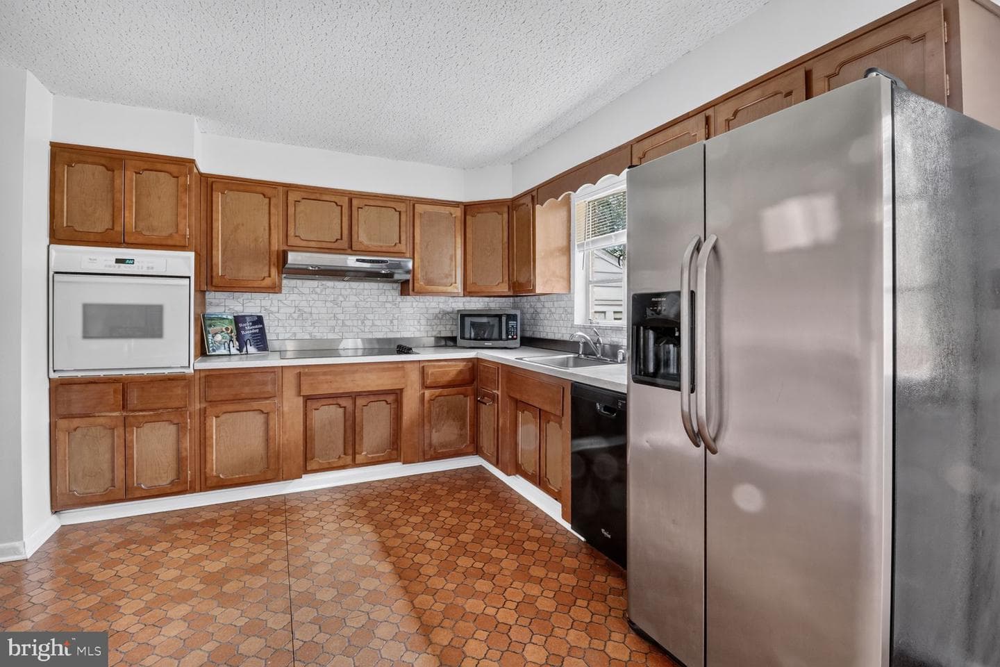 15716 Jones Lane photo 8
