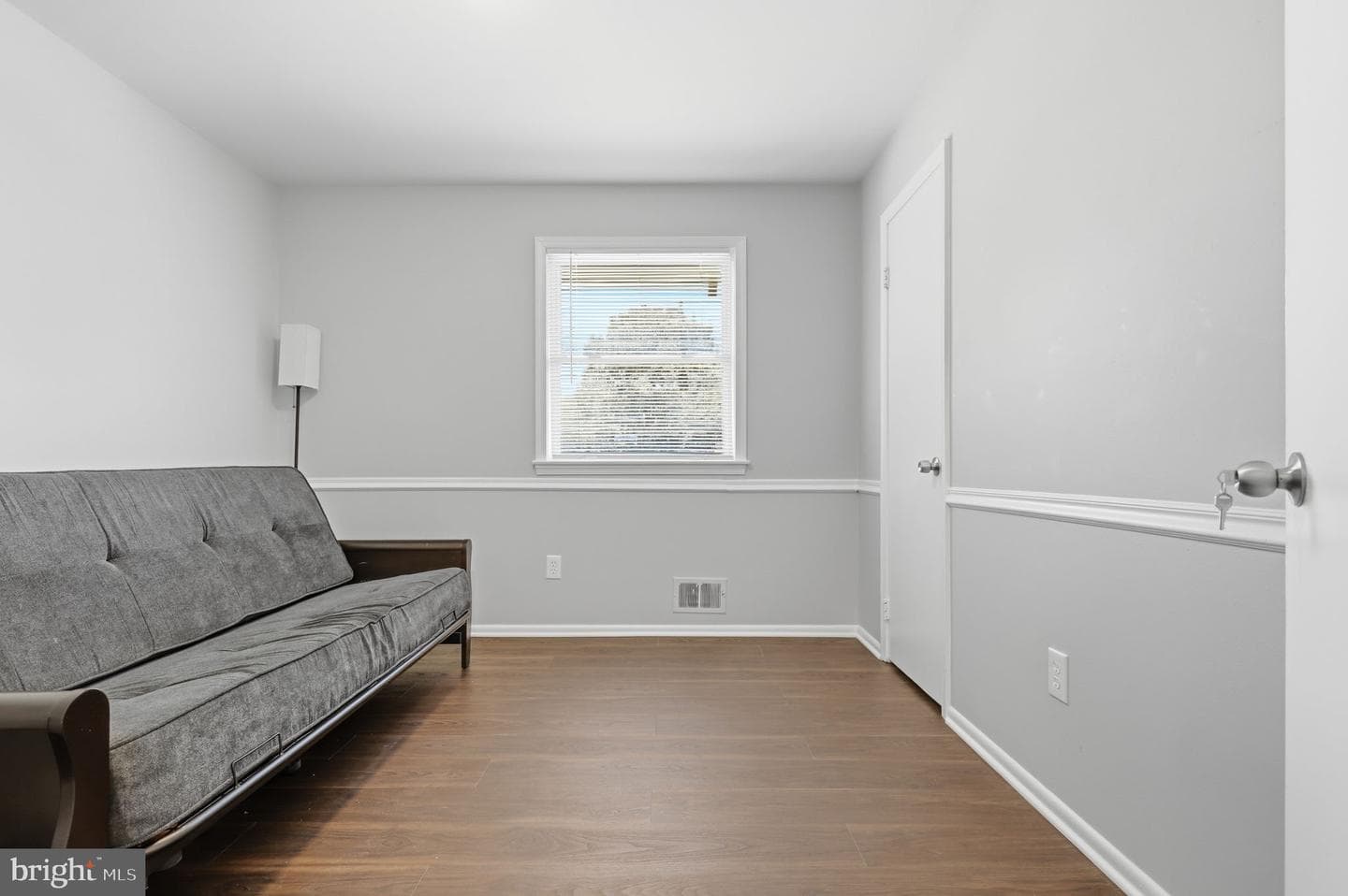 3421 Canberra Street photo 10