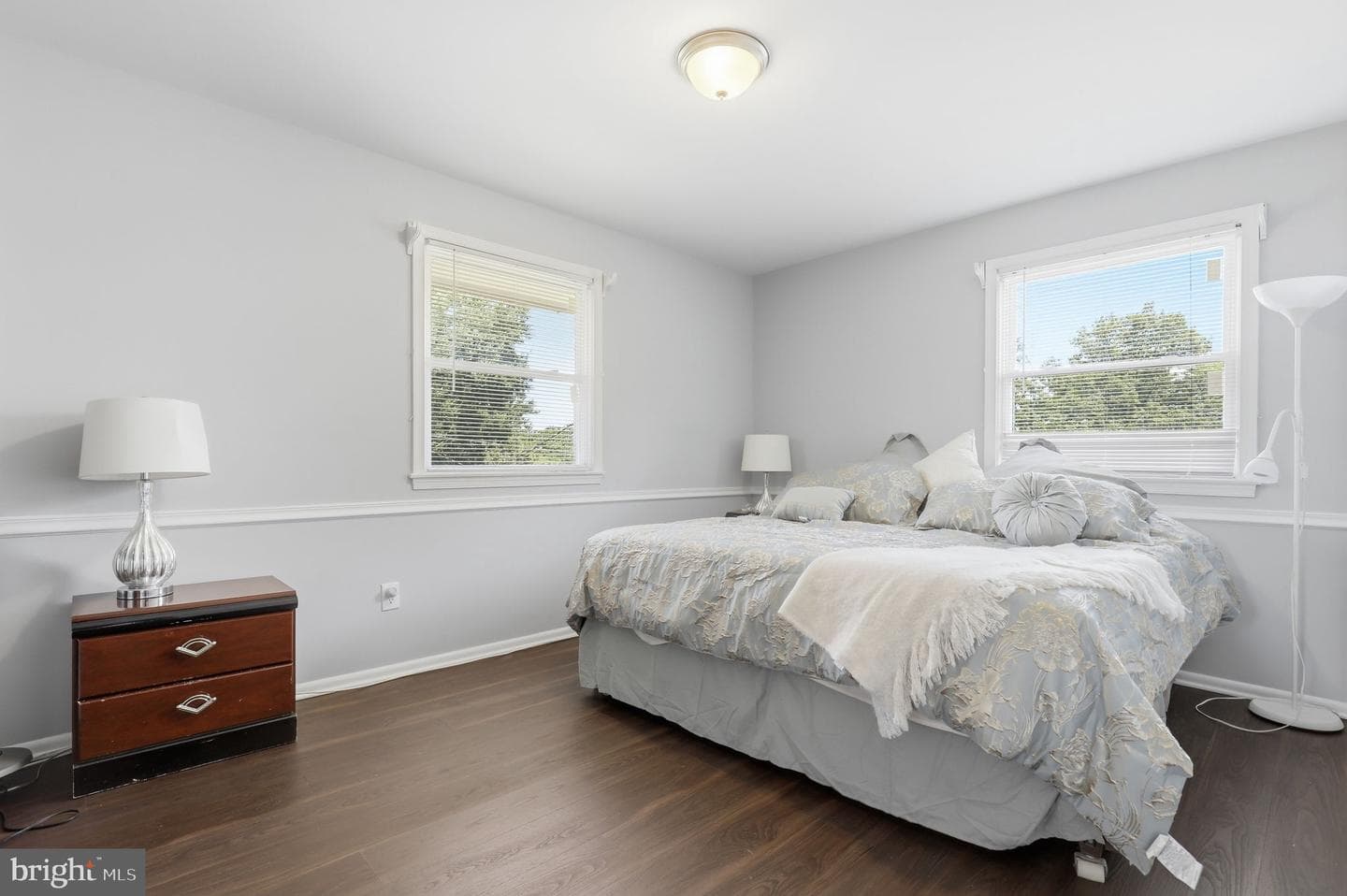 3421 Canberra Street photo 13
