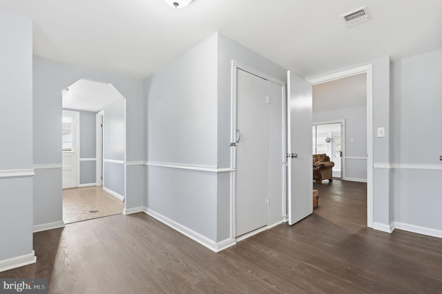 3421 Canberra Street photo 18
