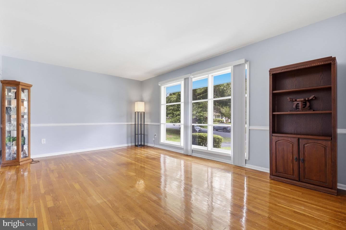 3421 Canberra Street photo 3
