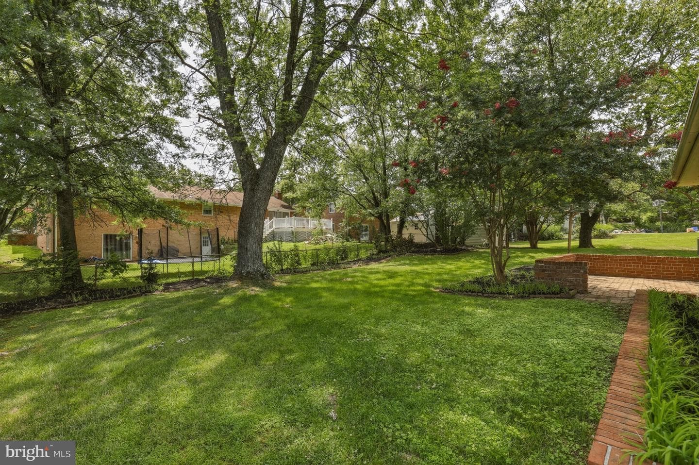 3421 Canberra Street photo 34