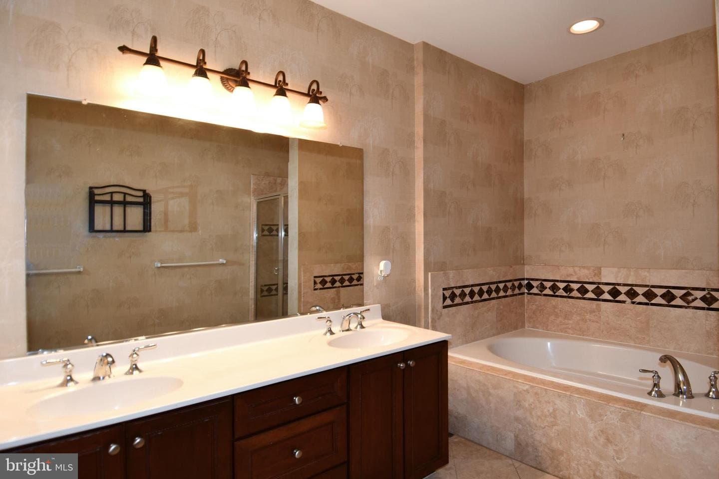 589 Cedar Spring Street photo 21