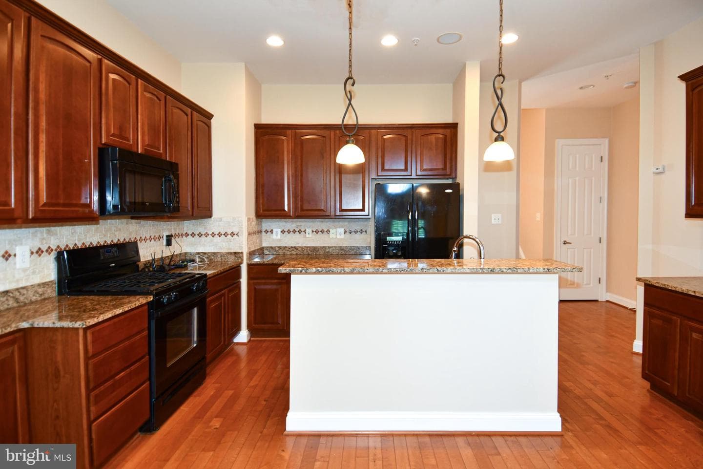 589 Cedar Spring Street photo 5