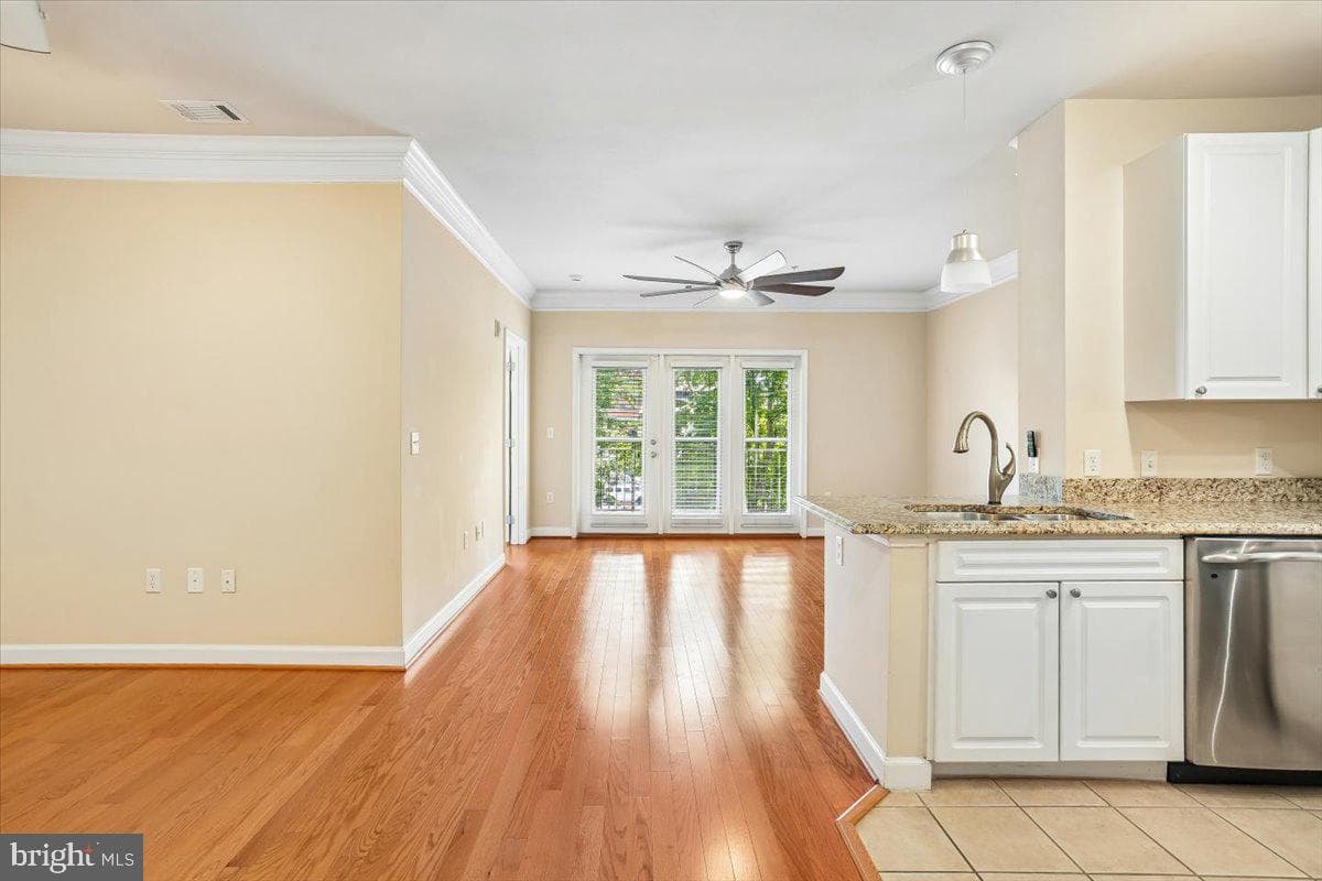 501 Hungerford Drive #105 photo 8
