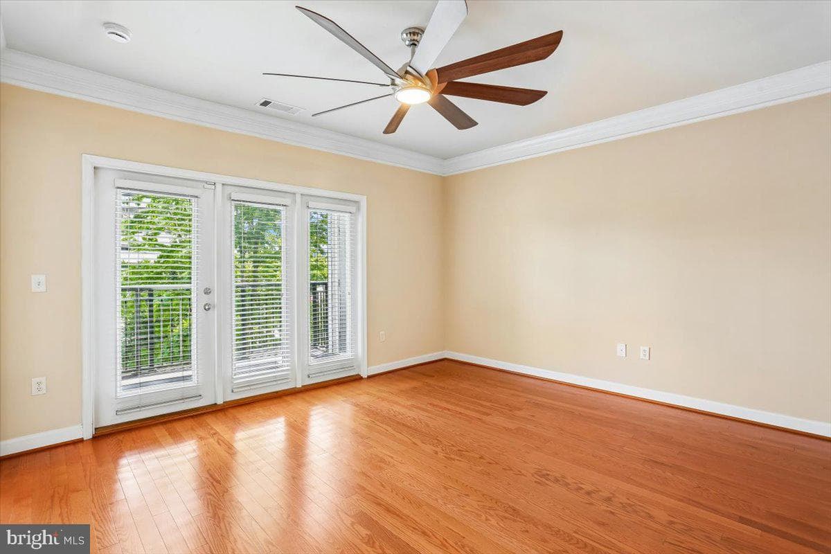 501 Hungerford Drive #105 photo 9