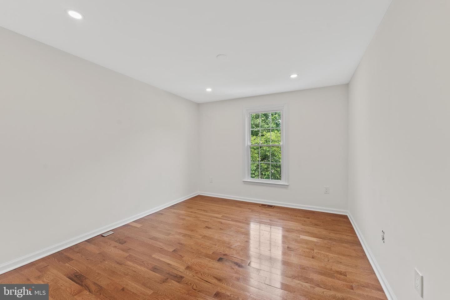 671 Concerto Lane photo 30