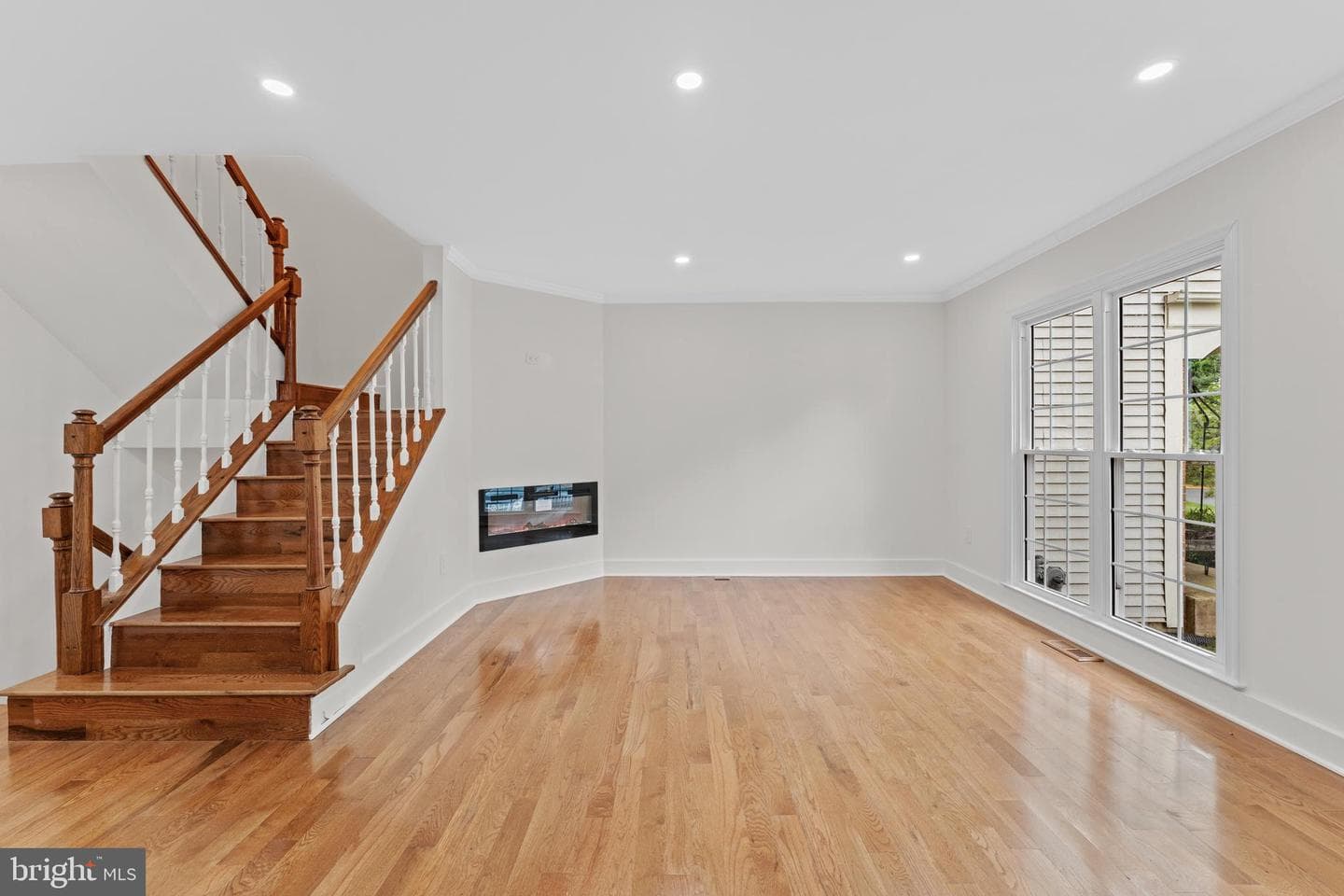 671 Concerto Lane photo 4