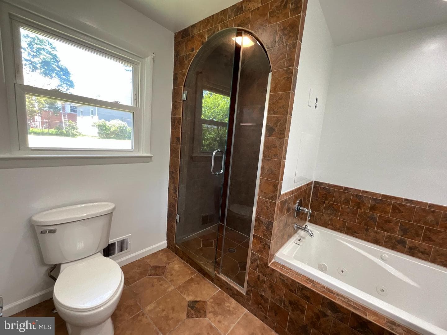 10708 Meadowhill Road photo 11