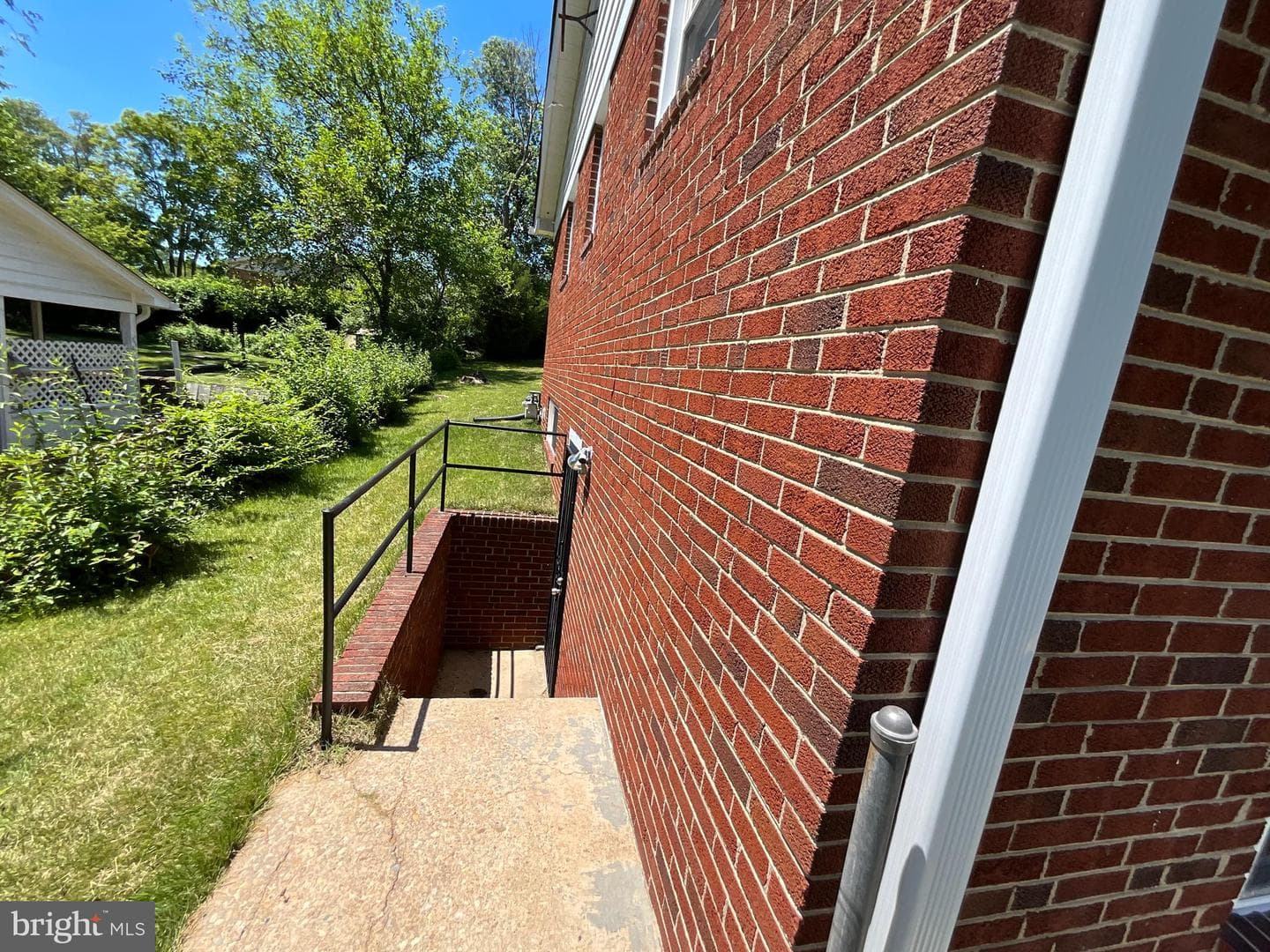 10708 Meadowhill Road photo 25