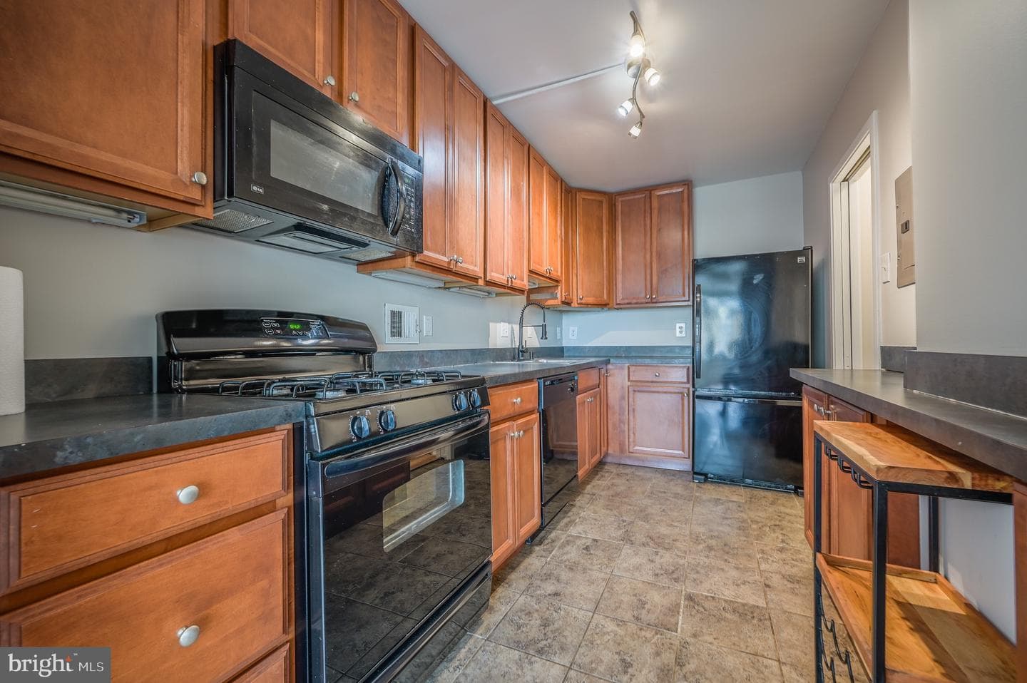 4515 Willard Avenue #2219s photo 11