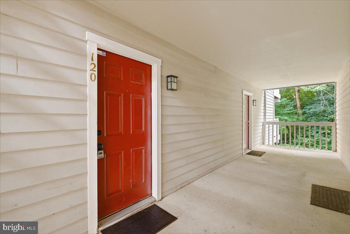 5812 Inman Park Cir # 120, Rockville