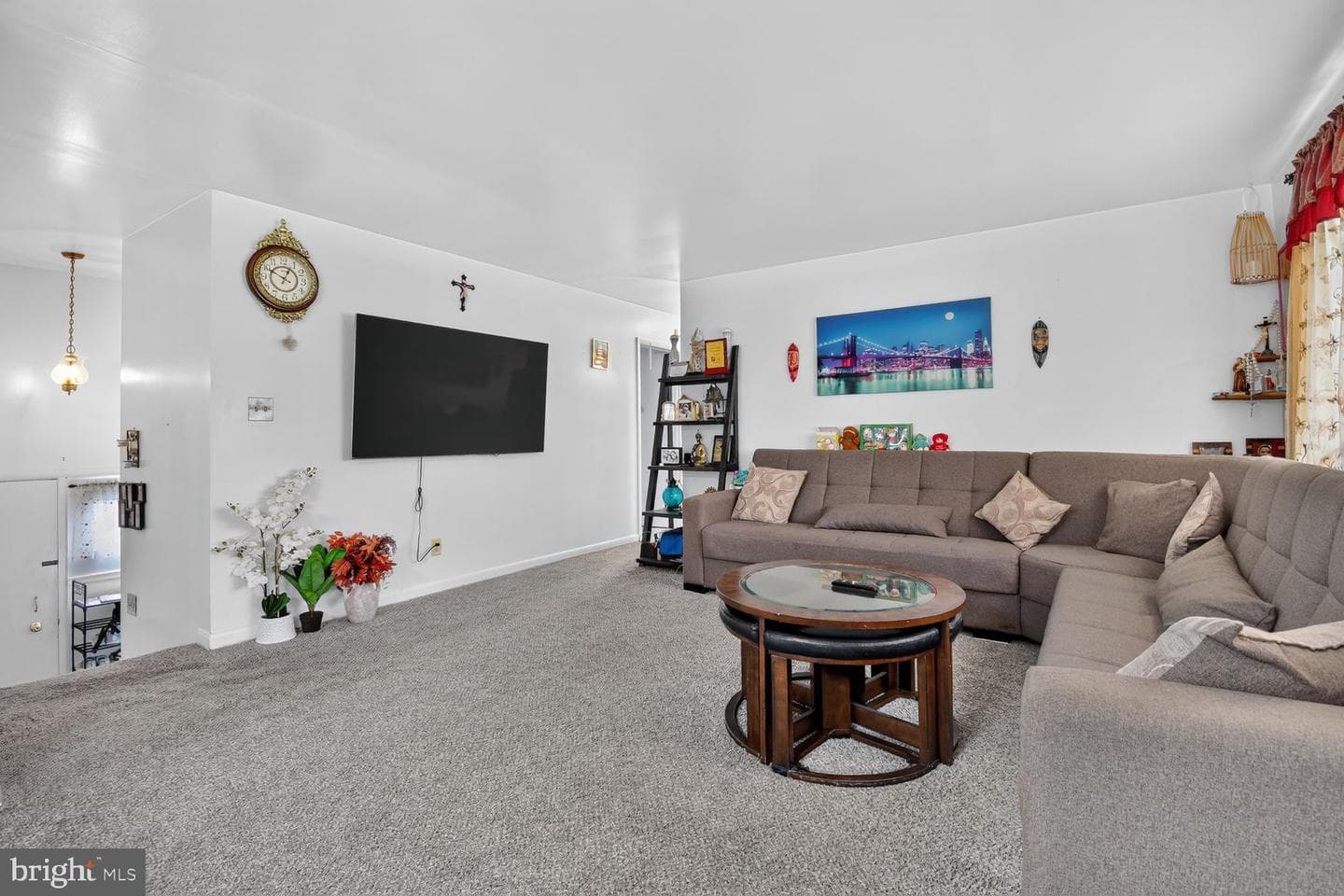 1207 Oakview Drive photo 8