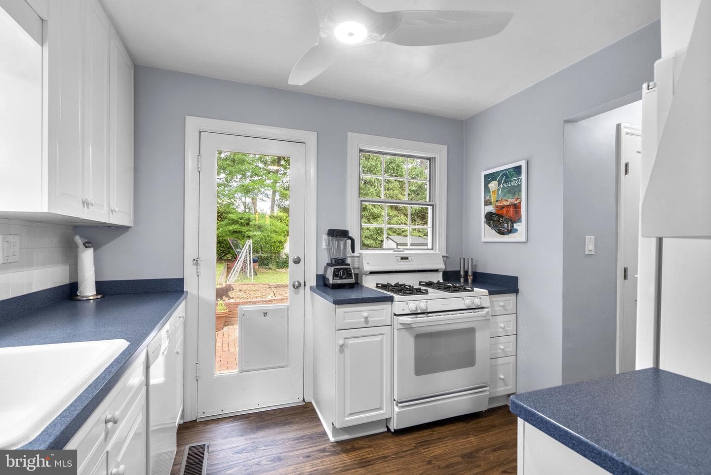 5209 Augusta Street photo 16