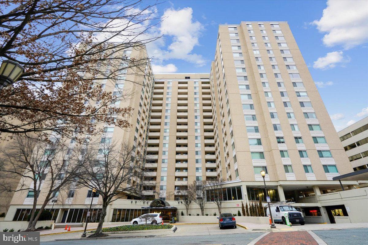 4601 N Park Avenue #412, Chevy Chase