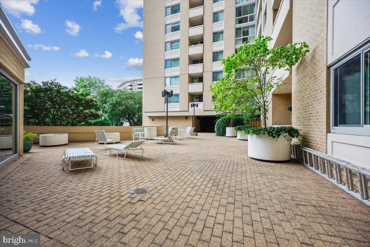 4601 N Park Avenue #412 photo 33