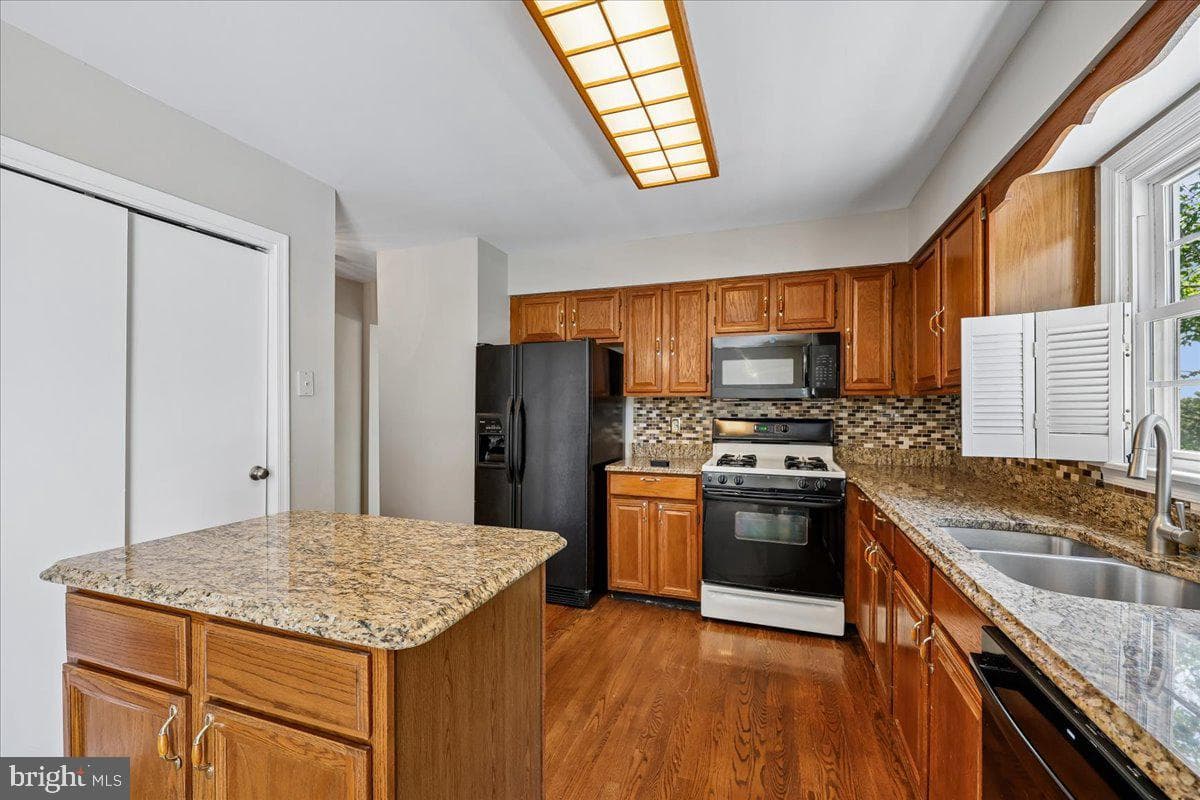 24009 Preakness Drive photo 29