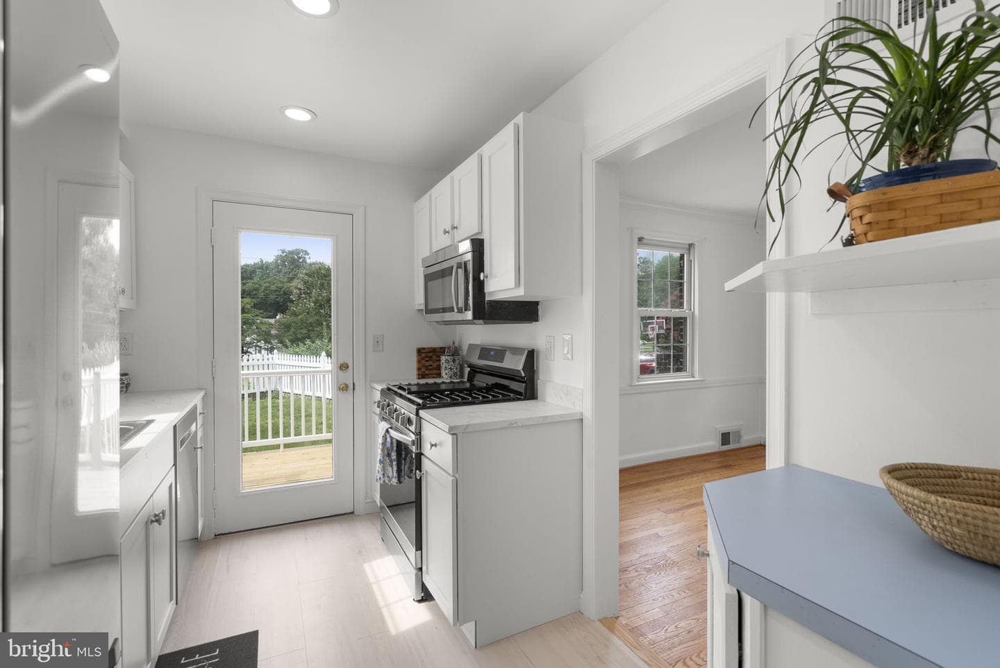 10511 Lorain Avenue photo 18