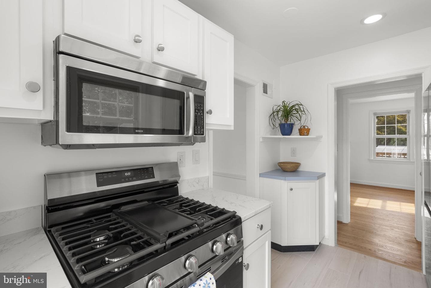10511 Lorain Avenue photo 20