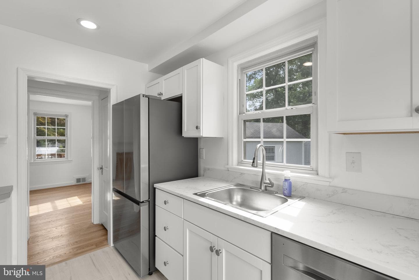 10511 Lorain Avenue photo 21