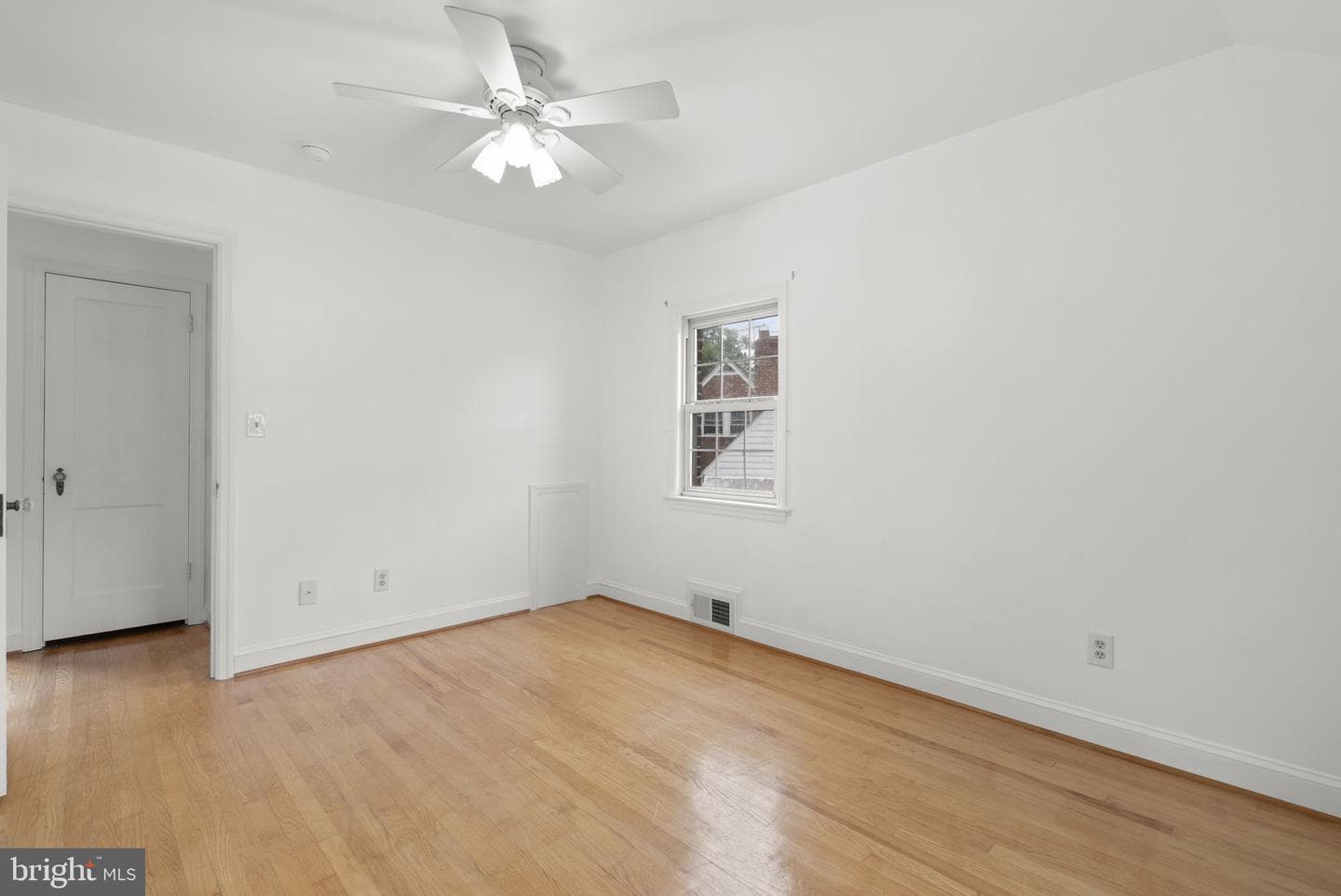 10511 Lorain Avenue photo 23